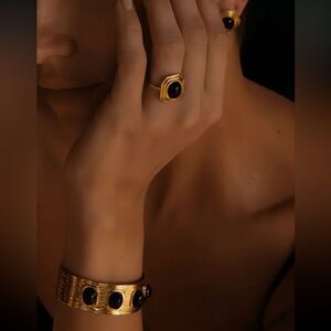 Gold boho bangle C37